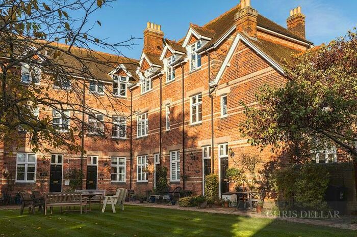 4 Bedroom Town House To Rent In St. Francis Close, Buntingford, SG9