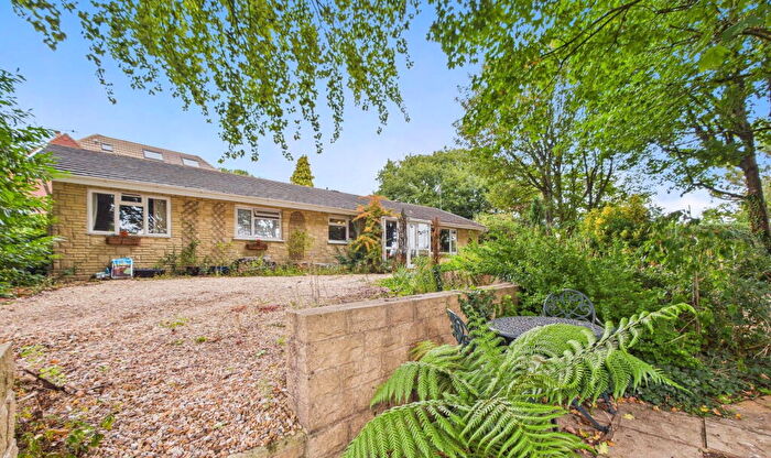 3 Bedroom Detached Bungalow For Sale In Iona, West Hill, High Salvington, BN13