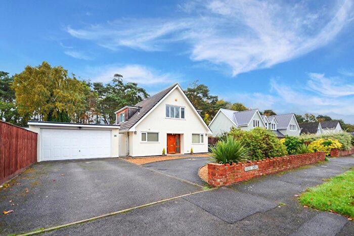 4 Bedroom Detached House For Sale In Hazel Drive, Ferndown, BH22