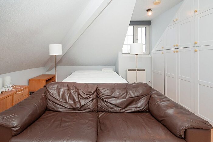 1 Bedroom Flat For Sale In Marlborough Road, Watford, Hertfordshire, WD18