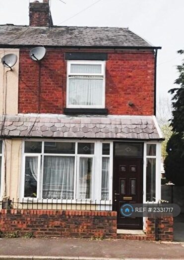 2 Bedroom End Of Terrace House To Rent In Hyde Grove, Sale, M33