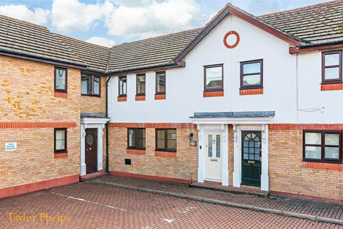 3 Bedroom Terraced House To Rent In River Street, Ware, SG12