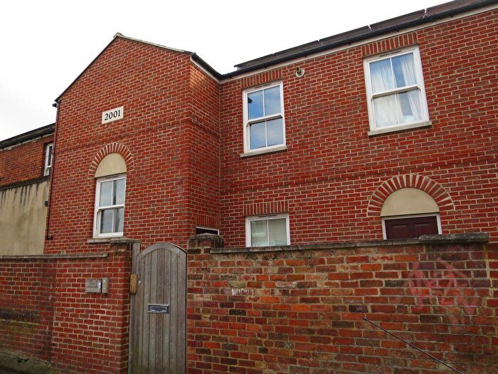 3 Bedroom Flat To Rent In Cowley Road, OX4