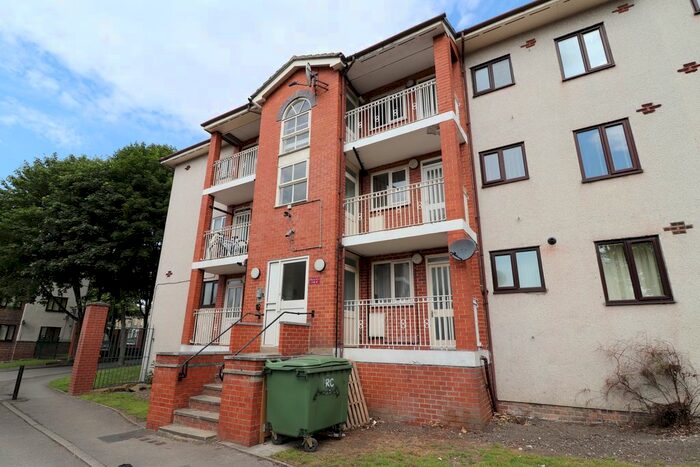 2 Bedroom Flat To Rent In Regency Court, Whetley Lane, Bradford, BD8