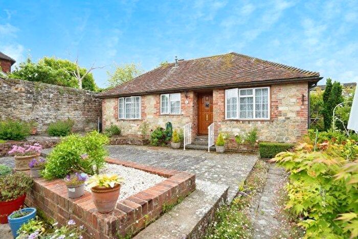 1 Bedroom Bungalow To Rent In High Street, Petworth, GU28