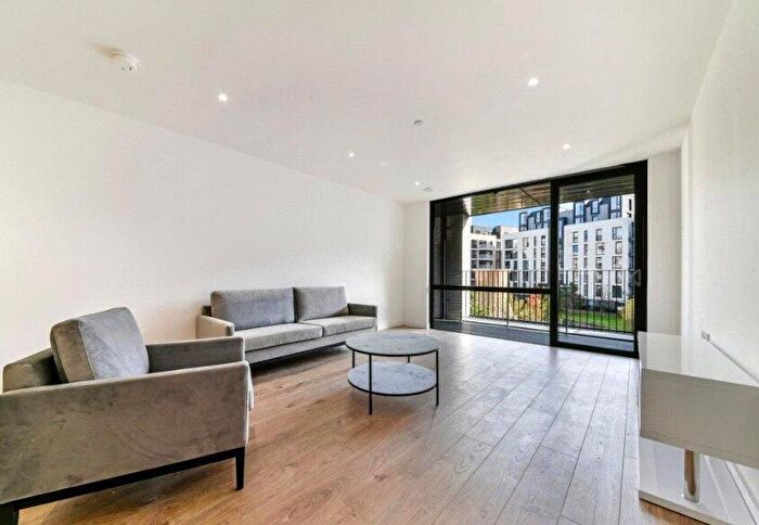 3 Bedroom Apartment For Sale In Waterman House, New Garden Quarter, Stratford, E15