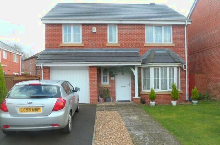 4 Bedroom Detached House To Rent In French Barn Lane, Manchester, M9