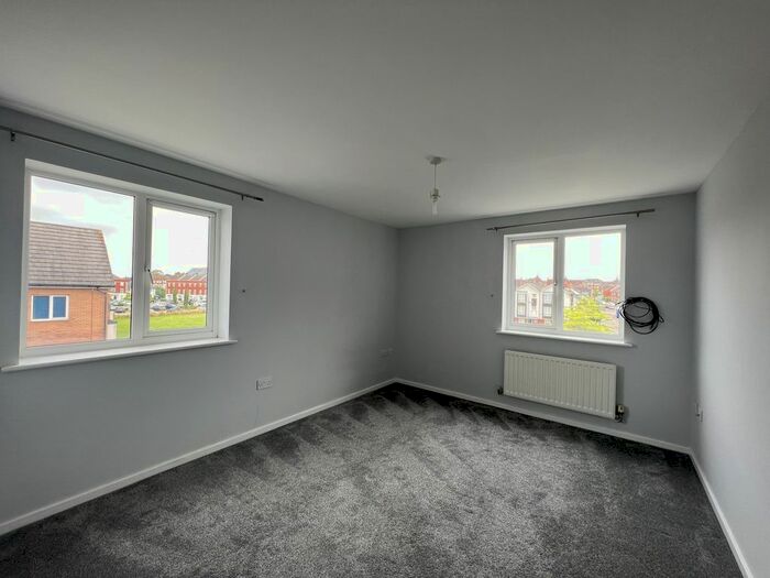 2 Bedroom Flat To Rent In Delft Crescent, Swindon, SN25