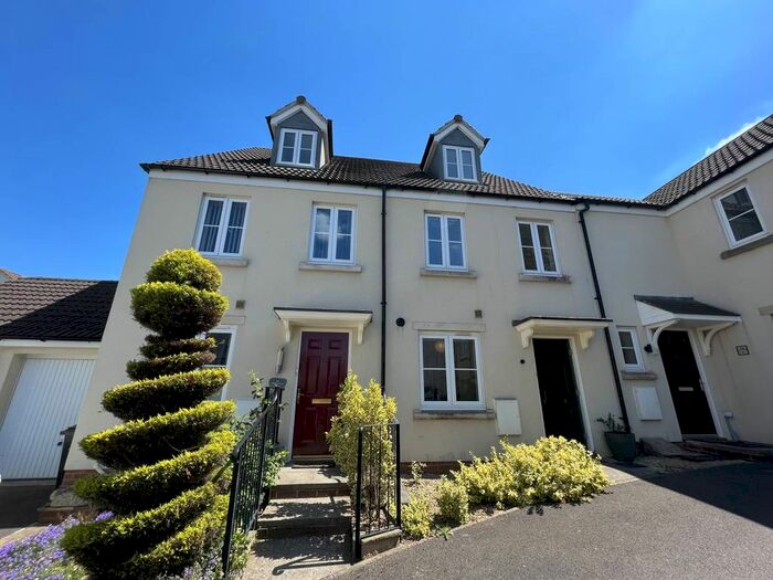 3 Bedroom Property To Rent In Slipps Close, Frome, Somerset, BA11