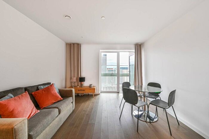 1 Bedroom Flat To Rent In York Way, King's Cross, London, N7