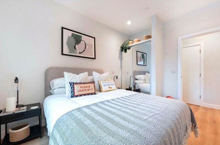 2 Bedroom Flat For Sale In Metcalfe Court, John Harrison Way, London, SE10