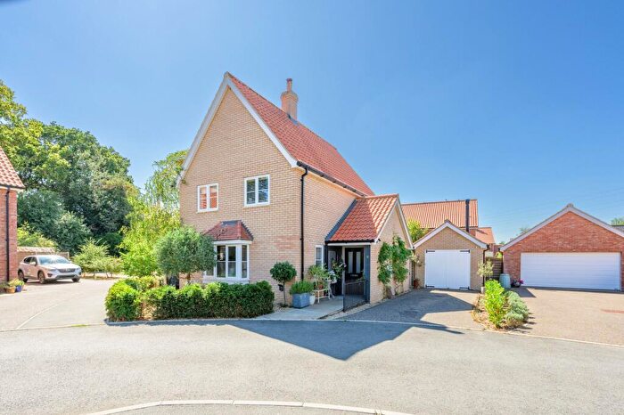 3 Bedroom Detached House For Sale In Hilling Gardens, Palgrave, IP22