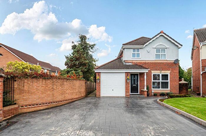 3 Bedroom Detached House For Sale In Harrier Close, Worsley, Manchester, M28