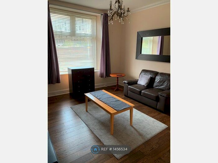 2 Bedroom Flat To Rent In Hutcheon Street, Aberdeen, AB25