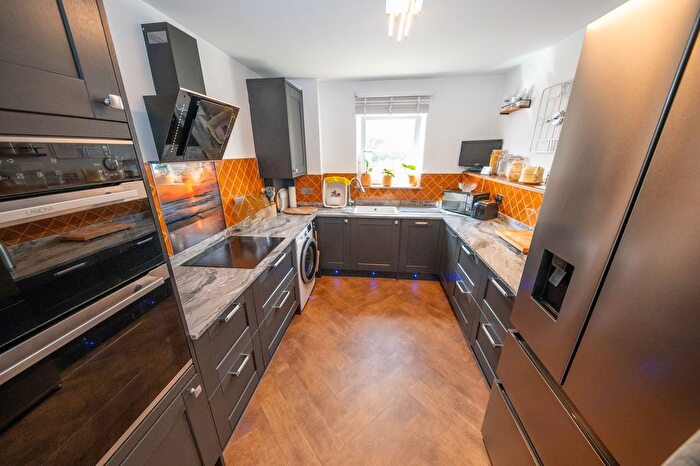 2 Bedroom Flat To Rent In Stuart Court, Regal Close, Portsmouth, PO6