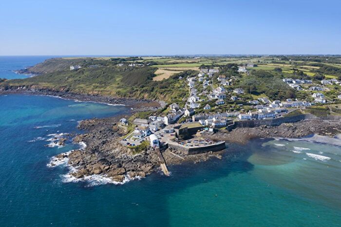 2 Bedroom Cottage For Sale In Sunny Corner, Coverack, TR12