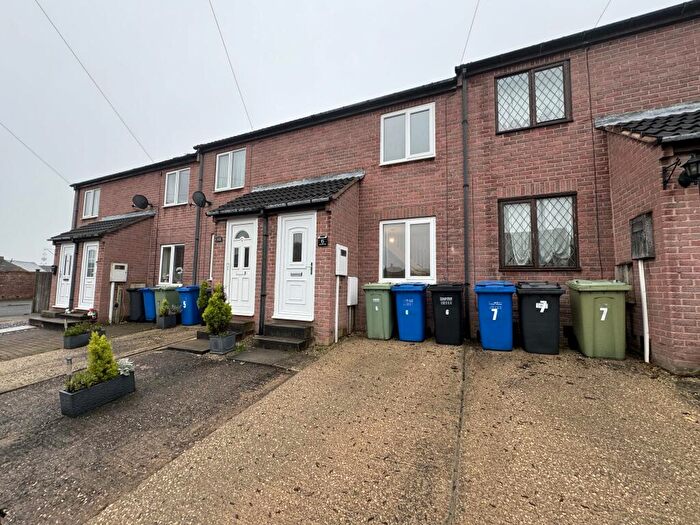 2 Bedroom House To Rent In Mitchell Way, New Whittington, Chesterfield, S43