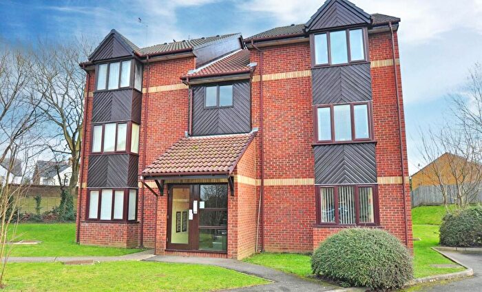 Studio To Rent In Maypole Road, Taplow, Maidenhead, SL6