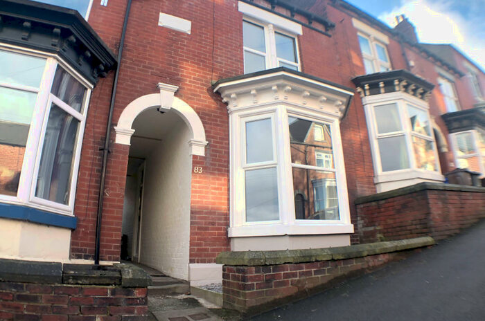 4 Bedroom Semi-Detached House To Rent In Hunter House Road, Sheffield, S11