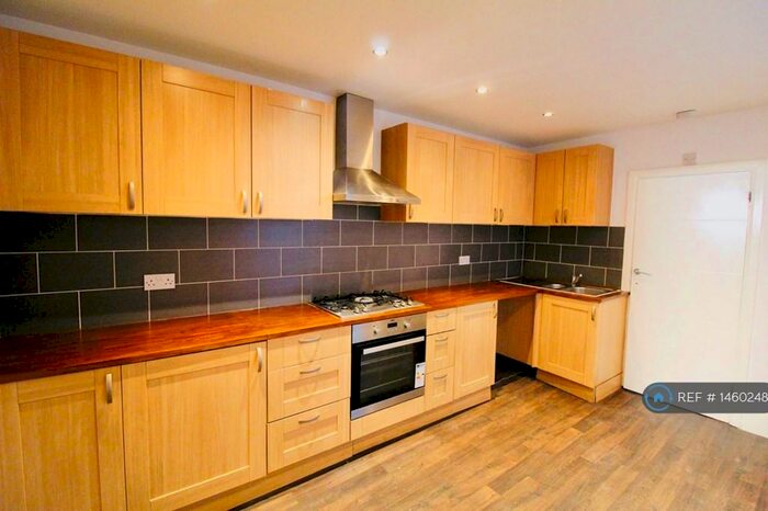 4 Bedroom Terraced House To Rent In Tanfield Road, Croydon, CR0