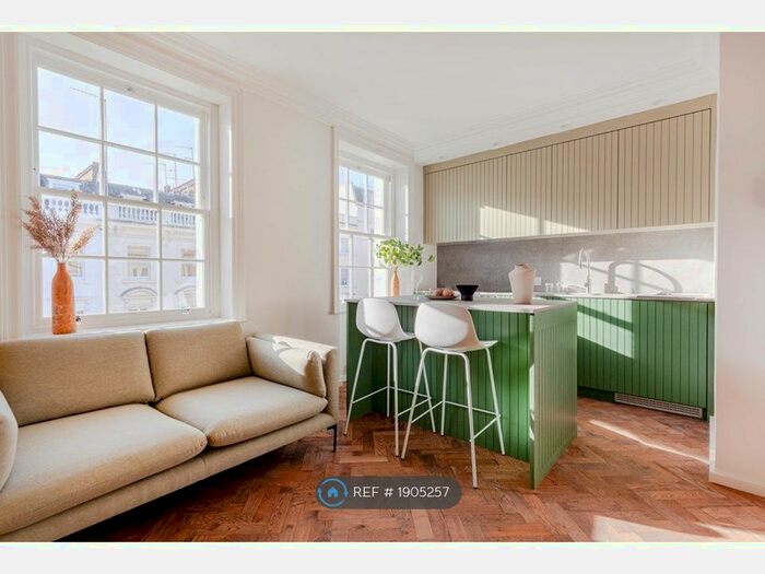 2 Bedroom Flat To Rent In Winchester Street, London, SW1V