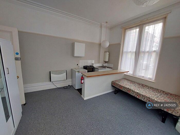 Studio To Rent In Westbourne Gardens, Folkestone, CT20