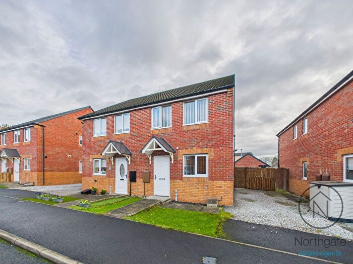 3 Bedroom Semi-Detached House For Sale In Yacley Close, Newton Aycliffe, DL5
