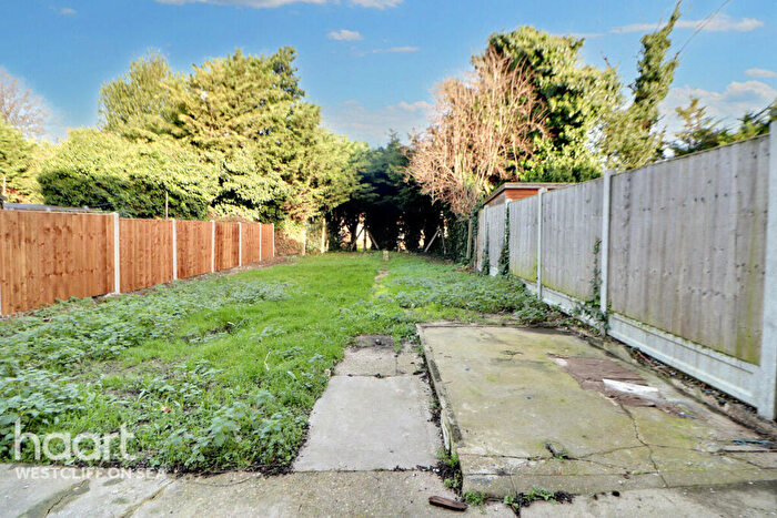 3 Bedroom Terraced House For Sale In Sutton Road, Southend-on-Sea, SS2