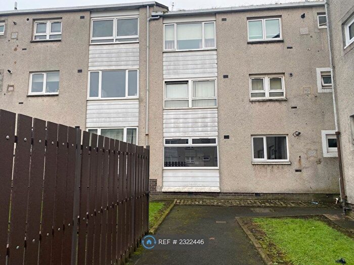 3 Bedroom Flat To Rent In Balmartin Road, Glasgow, G23