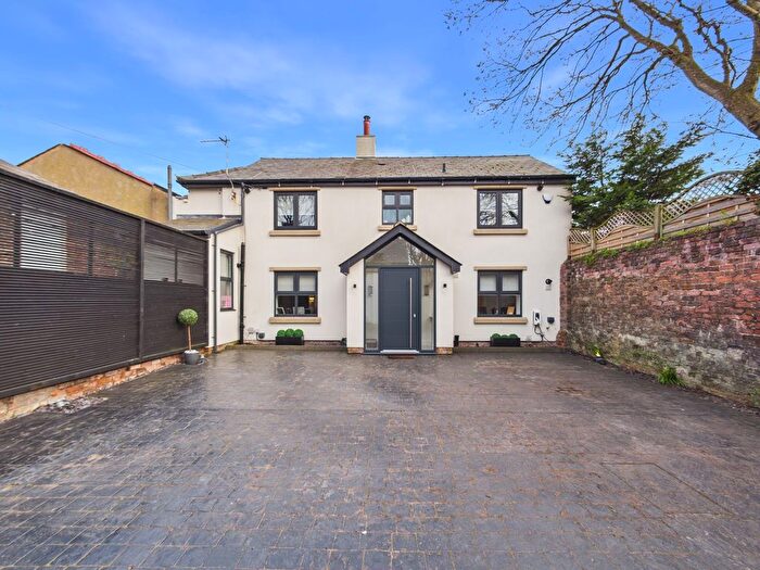 4 Bedroom Link Detached House For Sale In Blundellsands Road West, Liverpool., L23