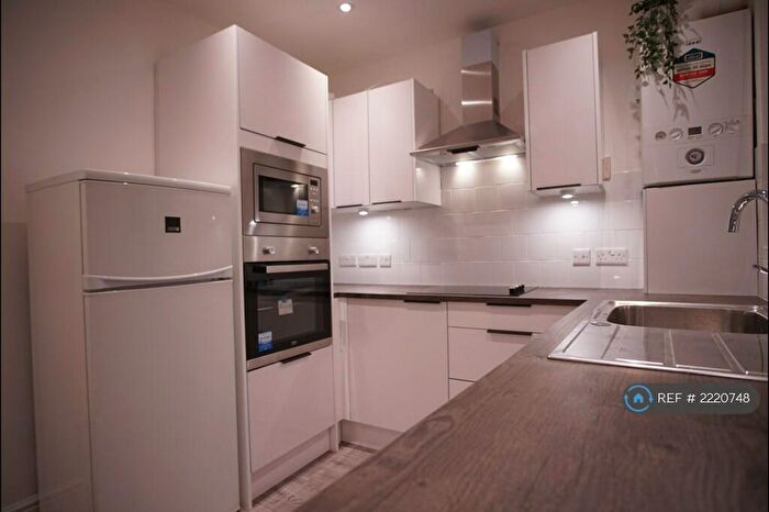 3 Bedroom Flat To Rent In Church Road, London, E12