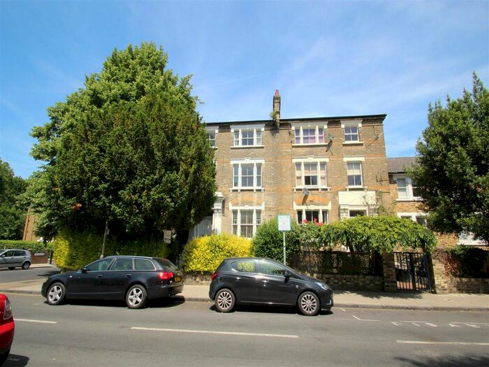 2 Bedroom Flat To Rent In Ulva Road, London, SW15