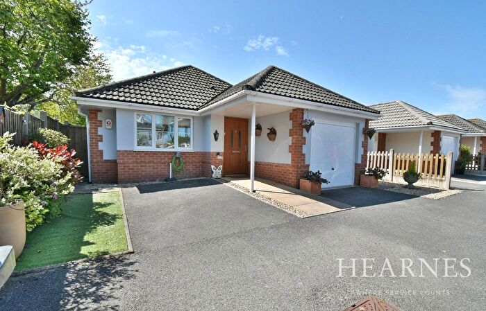 3 Bedroom Detached Bungalow For Sale In Jenni Close, Bournemouth, BH11