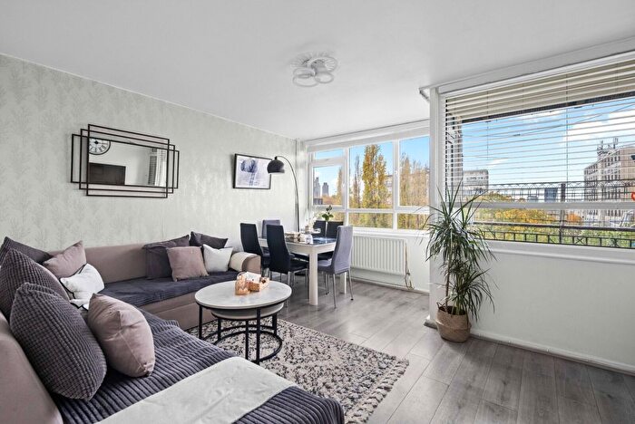 3 Bedroom Maisonette For Sale In Pollard Street, London, E2