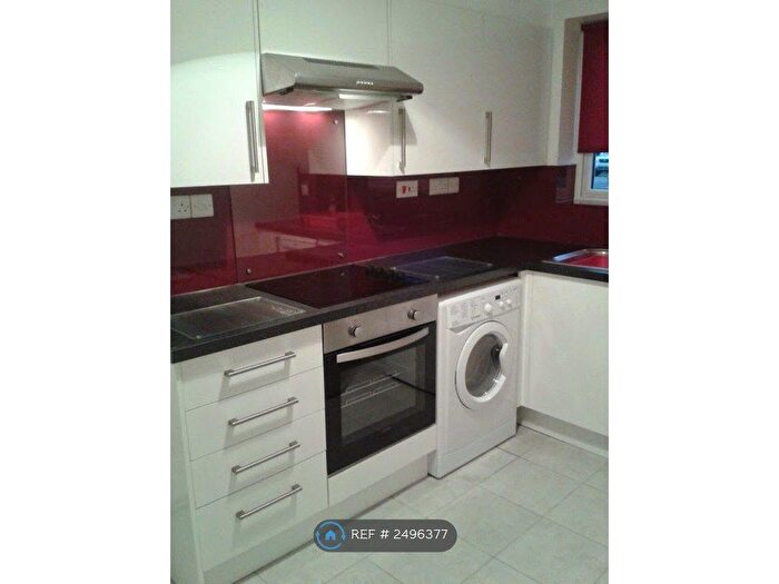 1 Bedroom Flat To Rent In London Colney, St Albans, AL2