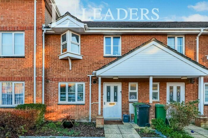 3 Bedroom Terraced House To Rent In Claremont Road, PO1