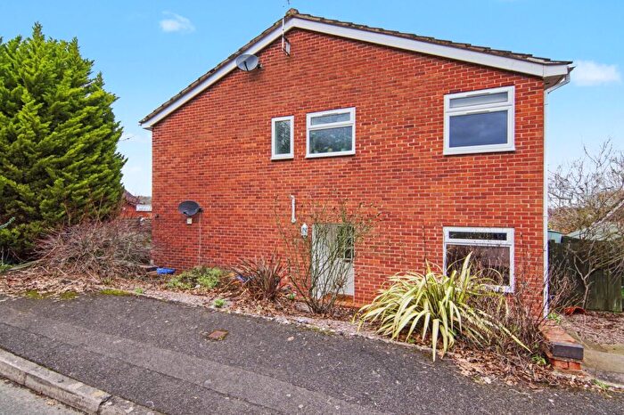 3 Bedroom Maisonette For Sale In Frythe Close, Kenilworth, CV8