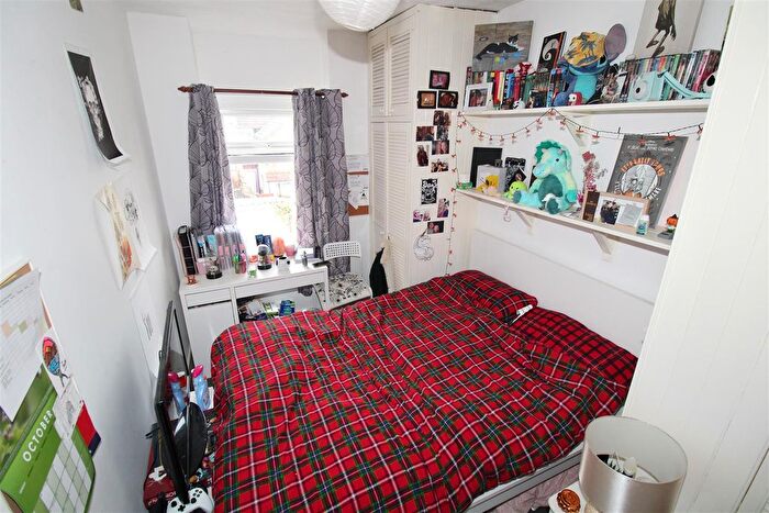 3 Bedroom Terraced House To Rent In Birchwood Avenue, Pontypridd, CF37