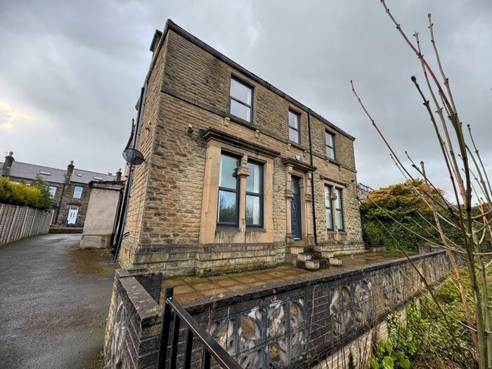 3 Bedroom Detached House To Rent In Cowlersley Lane, Cowlersley, Huddersfield, HD4