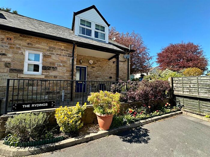 2 Bedroom Flat For Sale In Ollersett Drive, New Mills, High Peak, SK22