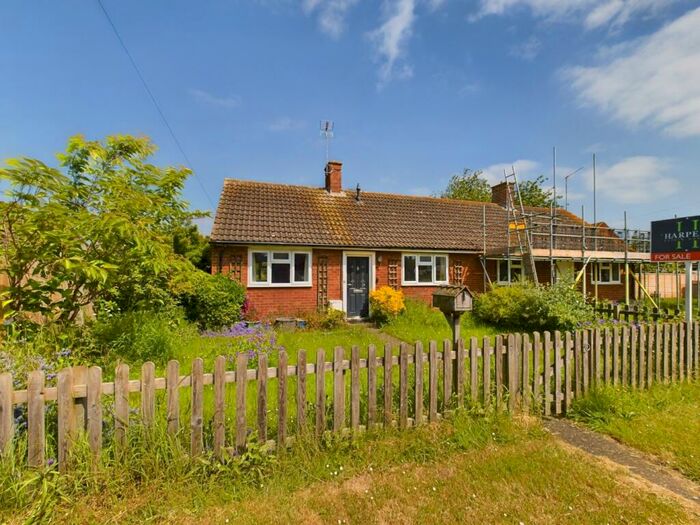 1 Bedroom Semi-Detached Bungalow For Sale In Bernard Close, Cuddington, Aylesbury, HP18