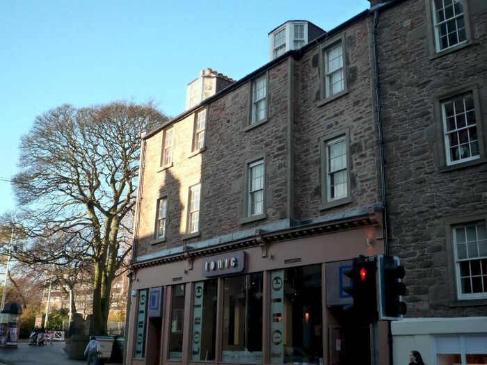 2 Bedroom Flat To Rent In Nethergate, City Centre, Dundee, DD1