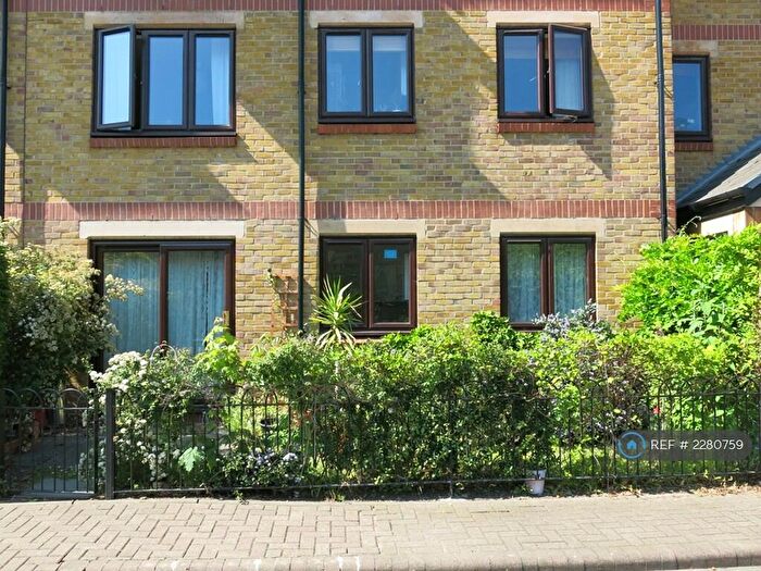 1 Bedroom Flat To Rent In Clapton, London, E5