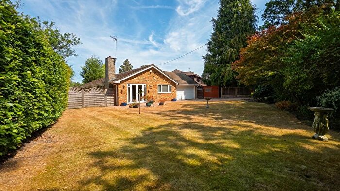 4 Bedroom Detached Bungalow For Sale In Kiln Ride, Finchampstead, Wokingham, Berkshire, RG40