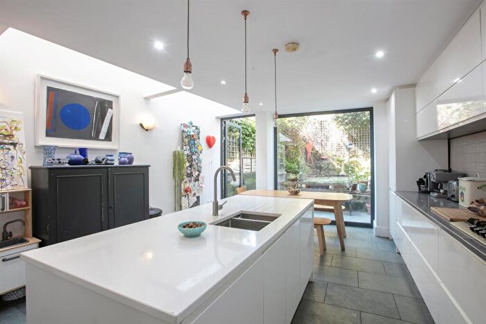 4 Bedroom Terraced House For Sale In Shenley Road, Camberwell, SE5