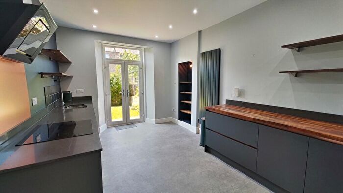 2 Bedroom Flat To Rent In Temple Park Crescent, Polwarth, Edinburgh, EH11