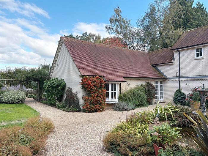 3 Bedroom Link Detached House For Sale In Esseborne Manor, Hustbourne Tarrant, Andover, SP11