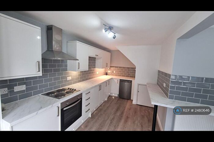 4 Bedroom Semi-Detached House To Rent In Spencer Drive, Lee-On-The-Solent, PO13