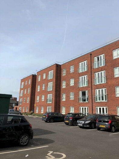 2 Bedroom Flat To Rent In Spires View, Warrington, WA1
