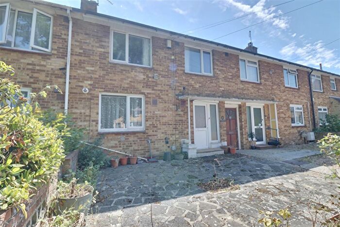 3 Bedroom Terraced House For Sale In Redlynch Close, Havant, PO9